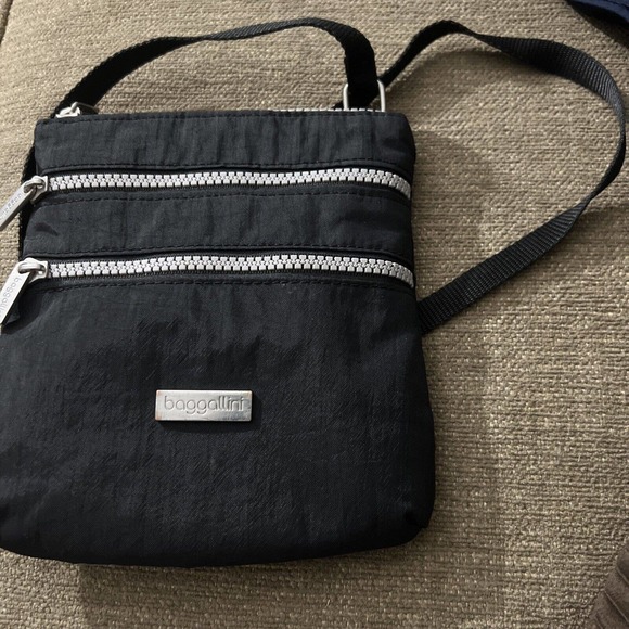 Baggallini Bags Baggilini Small Multi Pocket Journey Crossbody Mini
